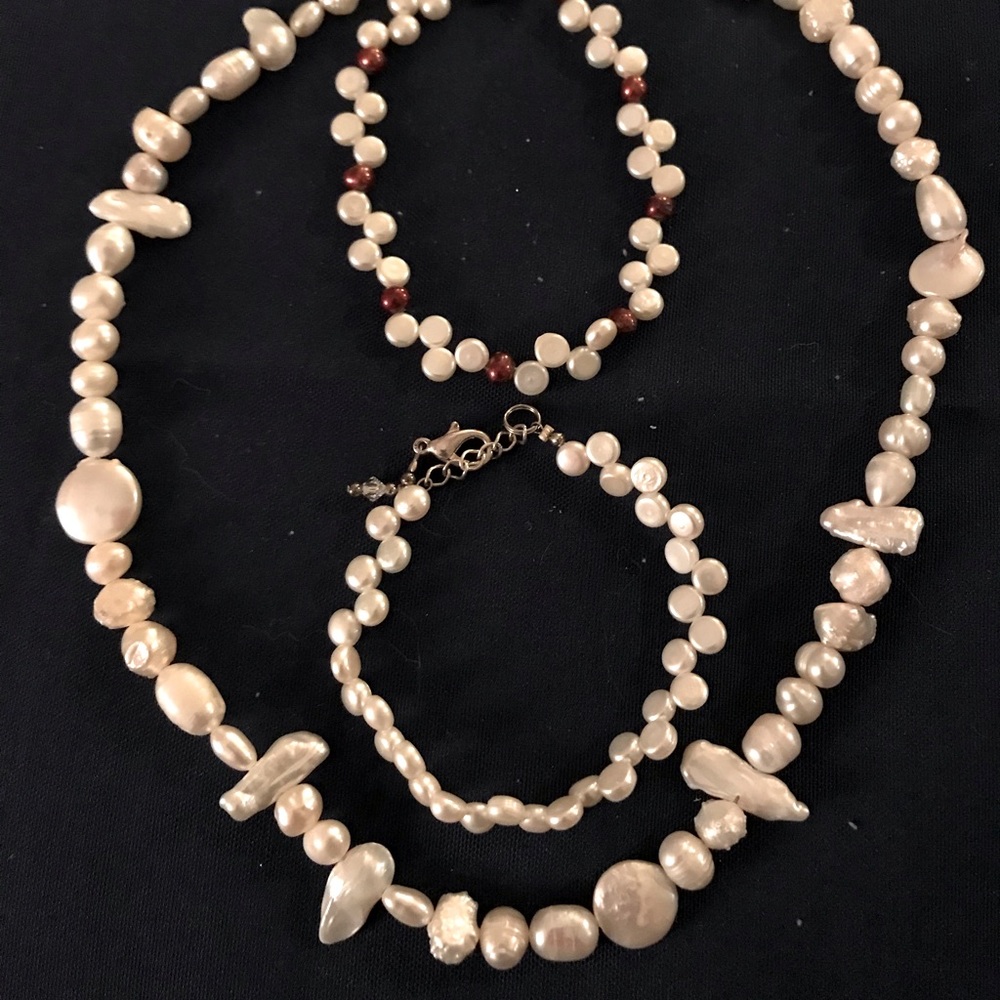 NWT Freshwater Pearls Necklace with matching two bracelets.